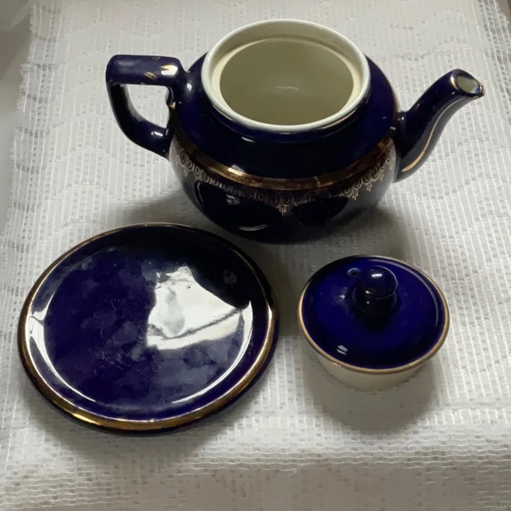 Vintage Hall’s China Cobalt and Gold Teapot and Trivet Boston